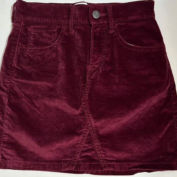 Old Navy Other - Girls OldNavy Burgundy Velvet Skirt  Size 8 (NWOT)
